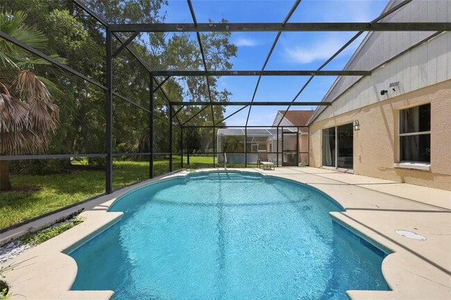 Photo - 2537 Chatham Cir