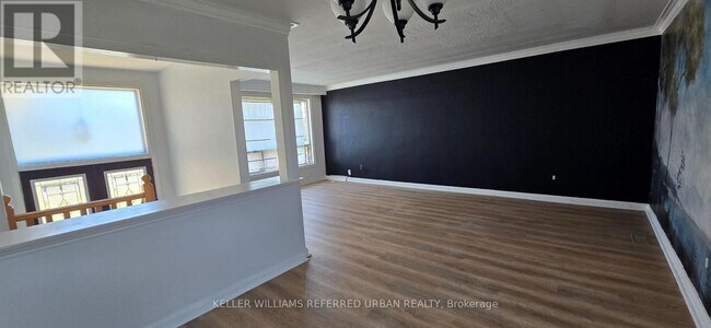 Photo - 166 Kennard Ave