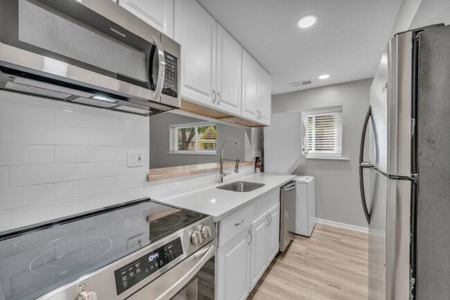 Photo - 1132 W 41ST TERRACE