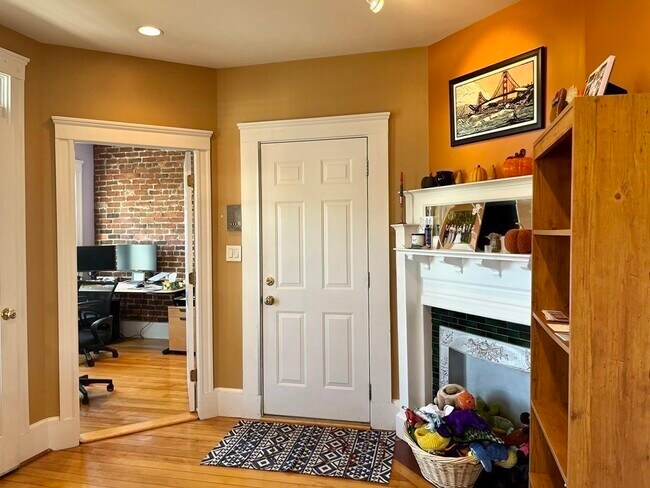 Photo - 377 Walden St Unit 3