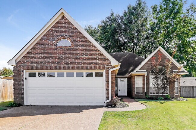 Building Photo - 7017 Juanita Cir S