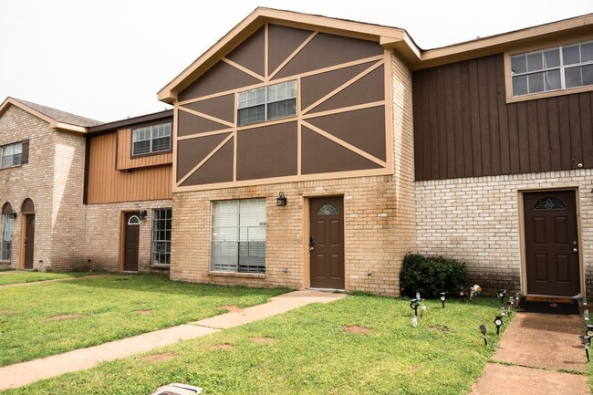 Photo - 1506 Eagle Lake Rd Condo