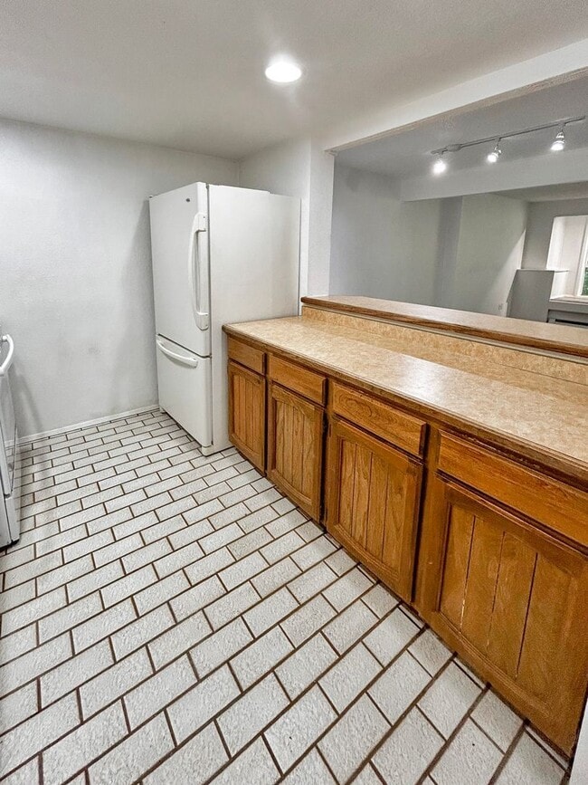 Photo - 2Bd/1.75Ba Redmond Condo Unit 7