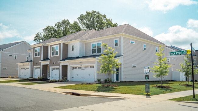 Building Photo - Oak Lake Townhomes