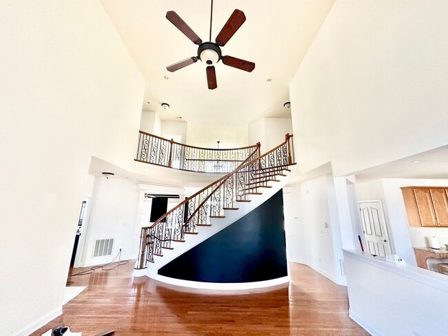 Photo - 715 Fairway Point Dr