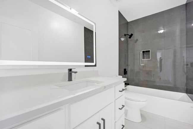 Photo - 4350 W Lawrence Ave