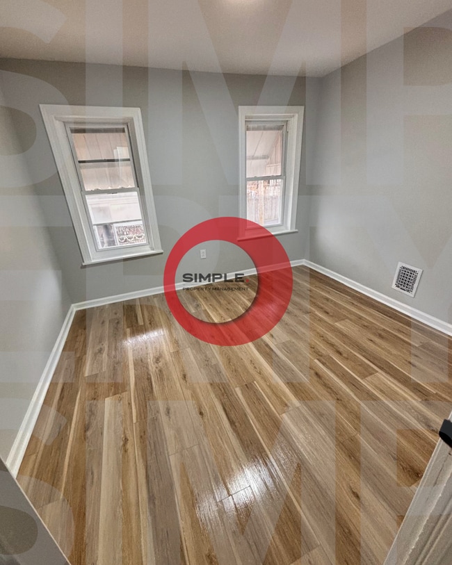 Photo - 426 Wunder St