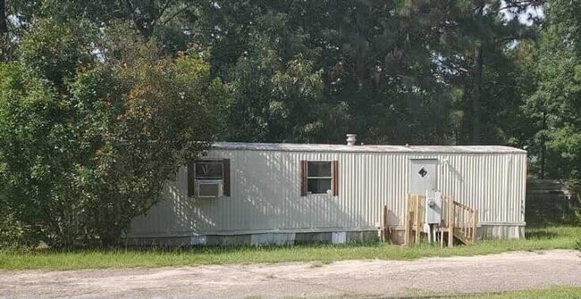 Building Photo - APPROVED SECTION 8 VOUCHERS ONLY!  - 2 Bed... Rental