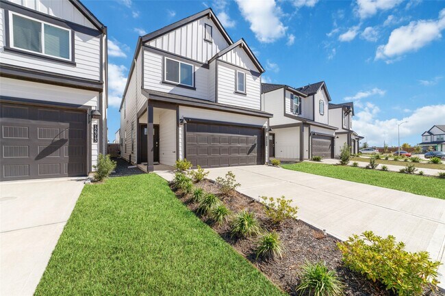 Photo - 12315 Churchill downs Dr