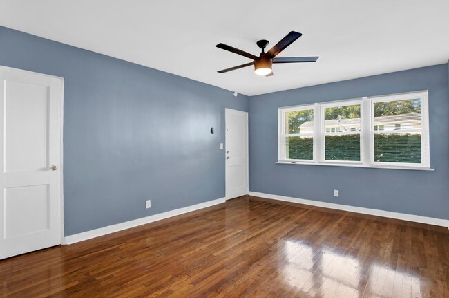Photo - Stonewall Apartments