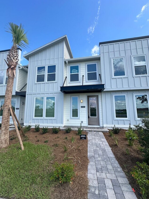 Stunning newly built 3/2.5 Town Home in St... - Stunning newly built 3/2.5 Town Home in St...
