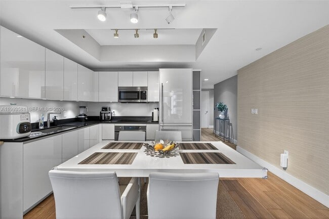 Photo - 1010 Brickell Ave Unidad 2611