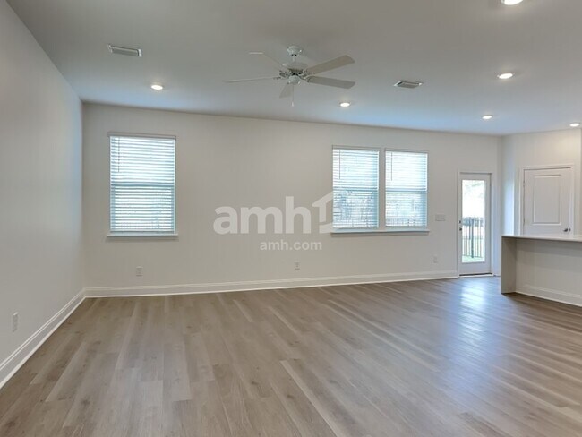 Photo - 622 Old Trolley Rd