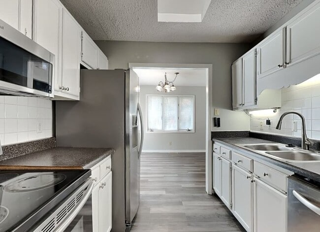 Photo - 109 Newport Dr