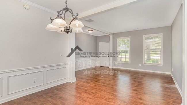 Photo - 144 Stanwick Dr