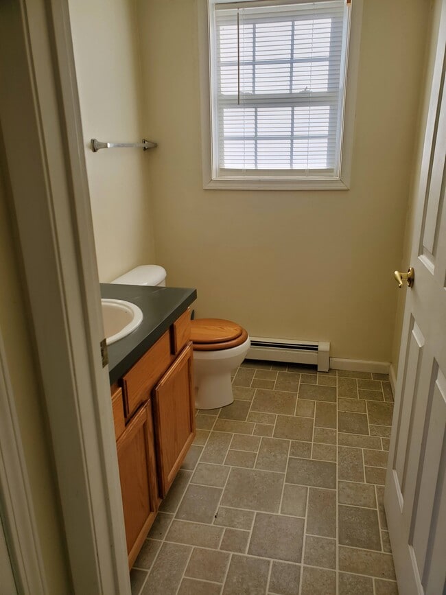 Photo - 951 Salmon Falls Rd