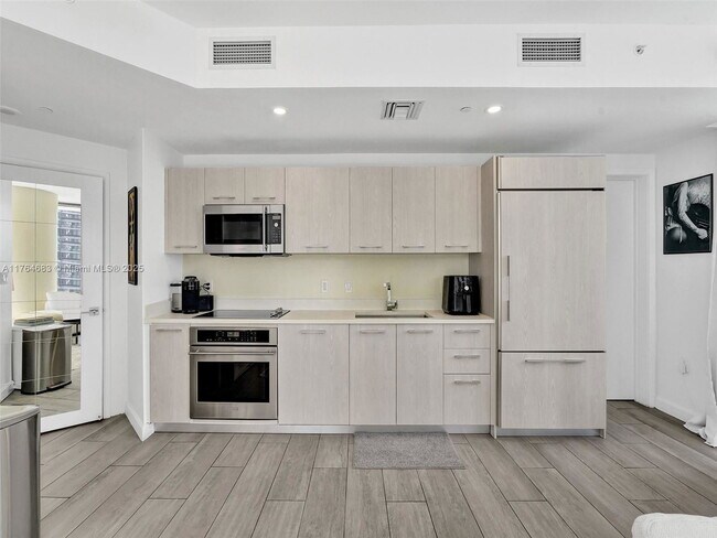 Photo - 55 SW 9th St Unit 1003