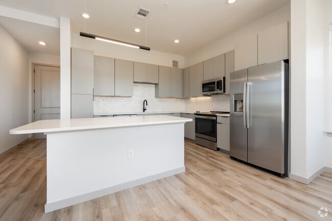 2BR, 2BA - 1,269SF - Kitchen - Ensley