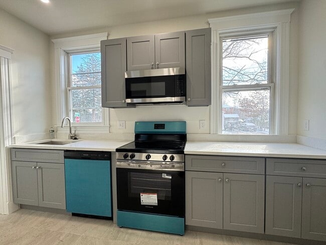 Photo - 39 Newbury Ave Unit 2