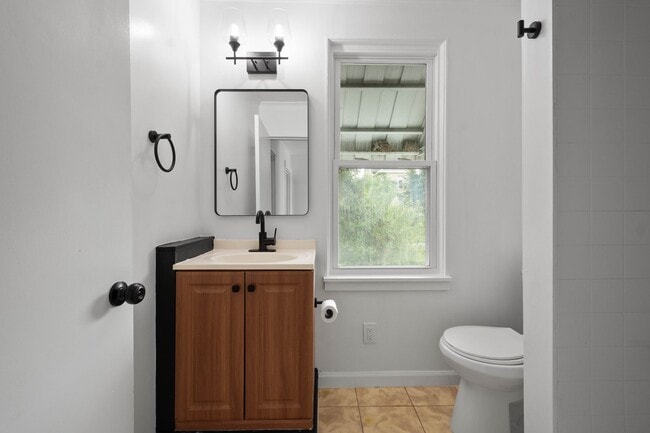 Photo - MOVE IN SPECIAL! $700 OFF 1ST MONTH'S RENT...