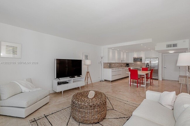 Building Photo - 2301 Collins Ave Unit 1515