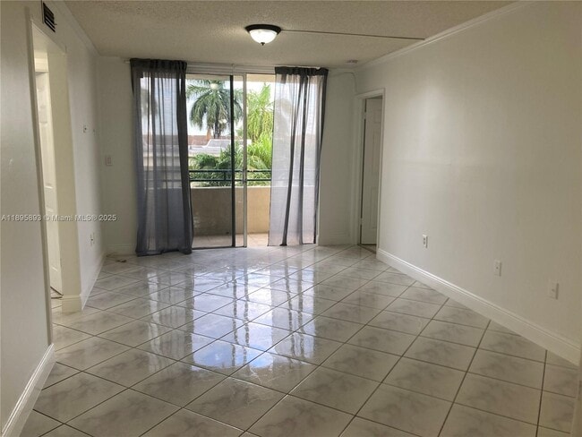 Building Photo - 8321 NW 7th St Unit 1-307