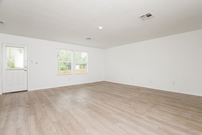 Photo - 2851 Ruby Crossing