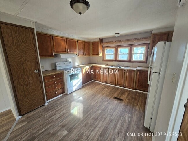 Building Photo - 15 Sweet Fern Dr