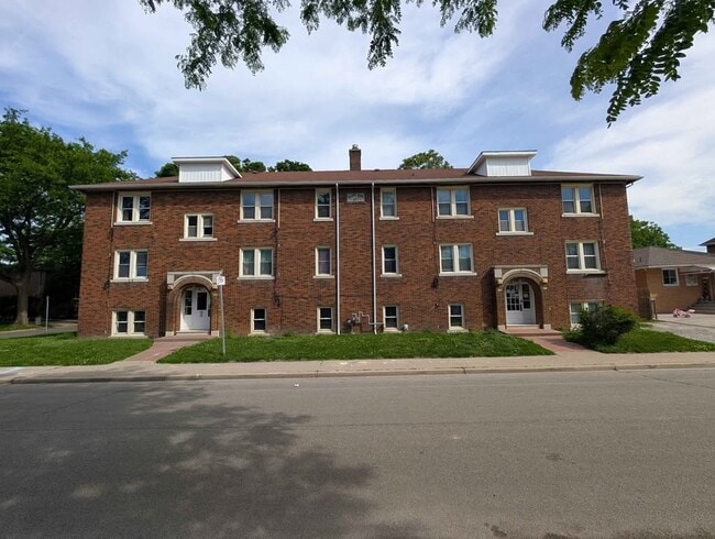 Photo - 714 Elliott St E Unit 1A