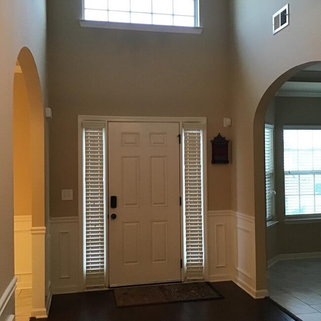 Photo - 2793 Huntcliffe Dr