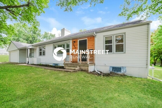 3 Bedroom Pet-Friendly Home in Kansas City, MO with Main Street Renewal