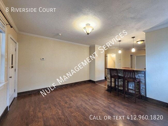 Photo - 8 Riverside Ct