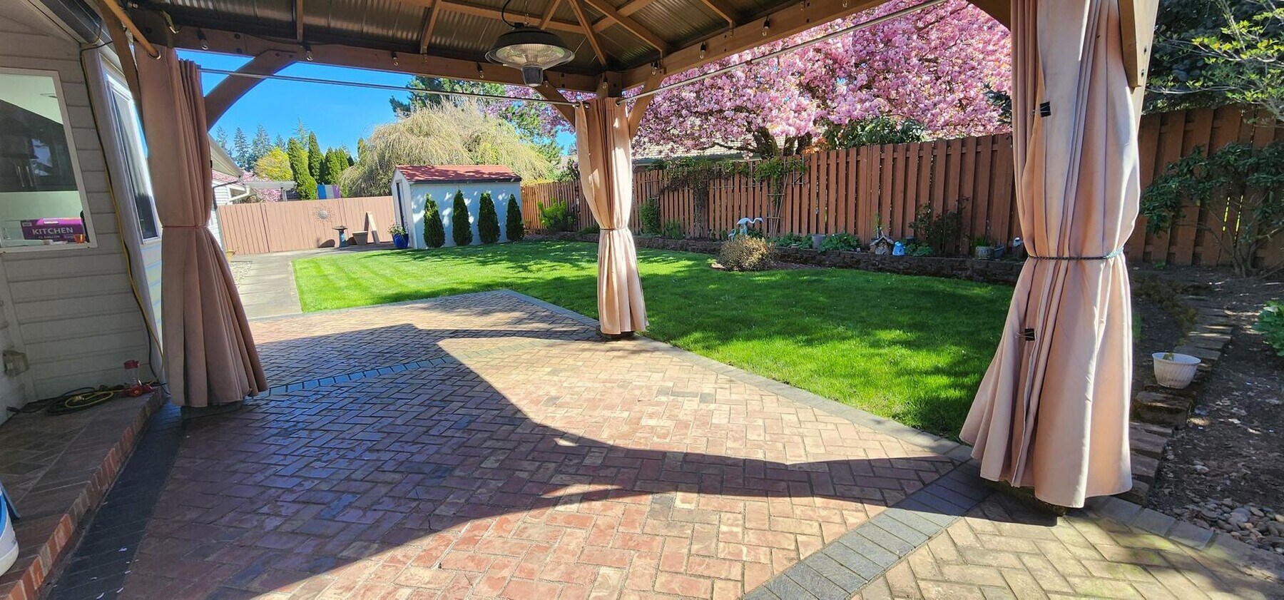 Photo - Wonderful 3 Bed 2 Bath Home with Large yards!