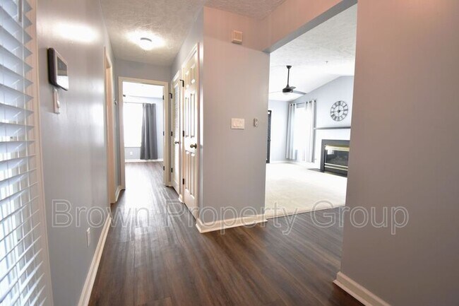 Photo - 295 Warton Ln