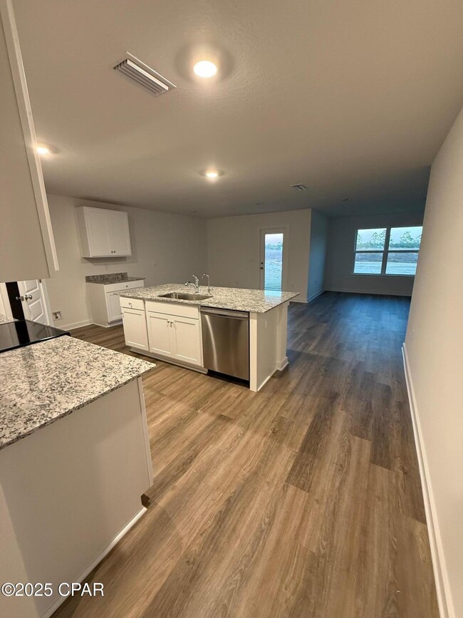 Photo - 135 Dockside Rd