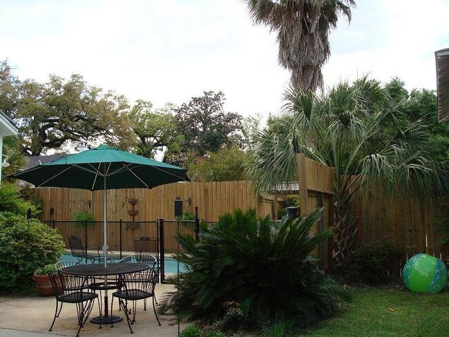 Photo - 1566 Dauphin St Unit Webb Carriage House