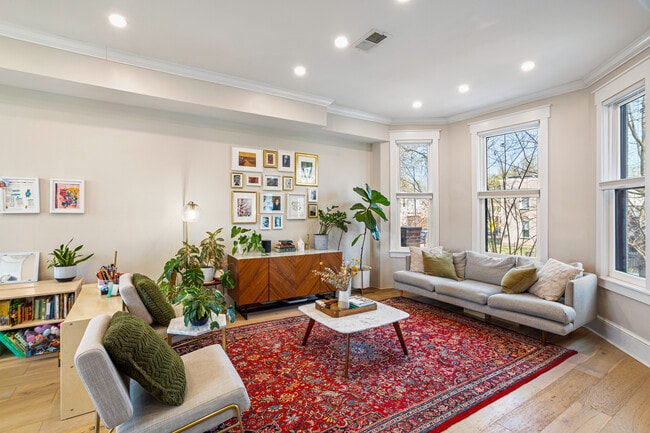 Living Room - 118 15th St NE