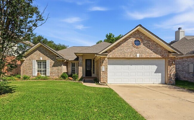 Building Photo - 905 Hunter's Creek Dr