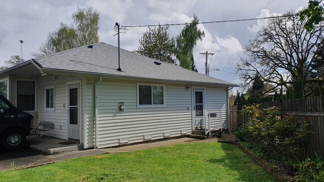 Photo - 11695 SW Greenburg Rd