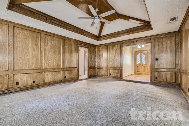 Photo - 736 Highland Crest Dr