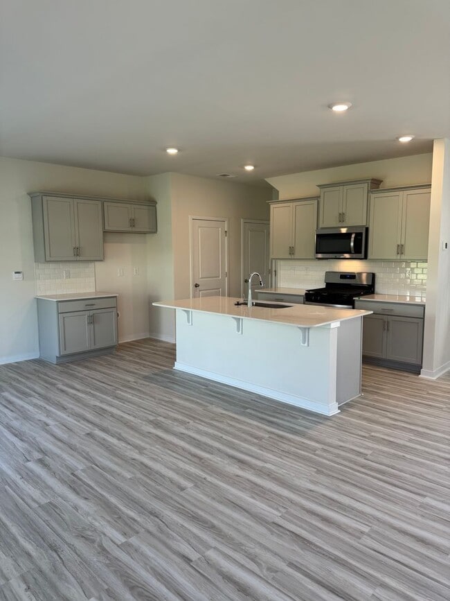 Photo - Brand-New 4 Bedroom Home in The Hamptons at Hickory – Modern Living, Pet Friendly