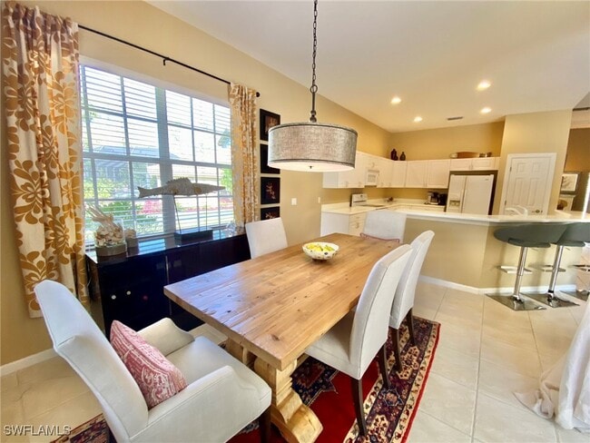 Building Photo - 15590 Vallecas Ln Rental