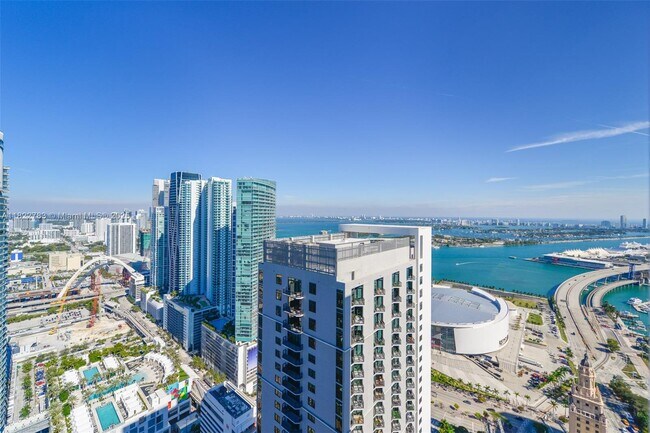 Photo - 159 NE 6th St Unidad 4601 Rental