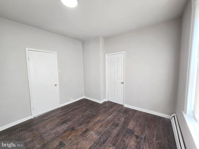 Photo - 509 E Washington Ln