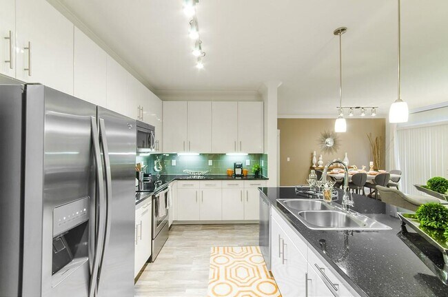 Building Photo - 1100 Trinity Mills Rd Unit 1116 Rental