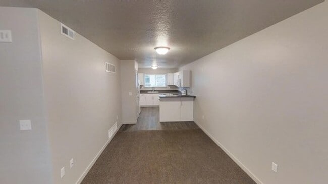 Photo - 2 BED 1 BATH APARTMENT FOR RENT IN OREM!!! Unit D #301