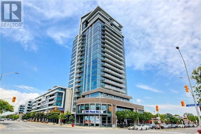 Photo - 1 Hurontario St Unité 806