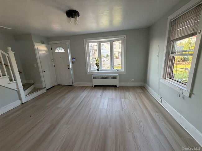Photo - 228 Roberts Ave