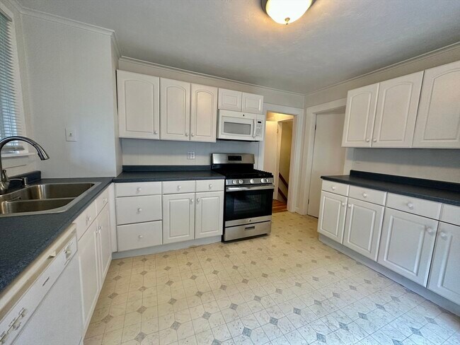 Photo - 65 Walnut St Unit 2
