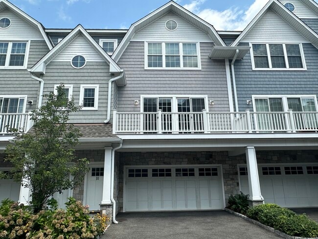 Building Photo - 2160 Kings Hwy Unit 10 Rental